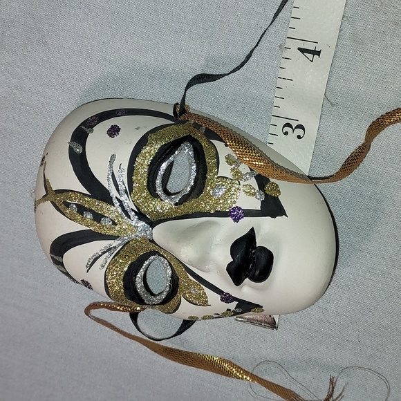 Vintage Hand Painted Carnival Face Masks Ceramic Set Of Three Butterfly Design - Picture 4 of 12
